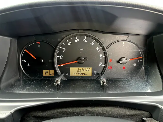 トヨタ ハイエースレジアス QDF-KDH201V(2WD)の写真33