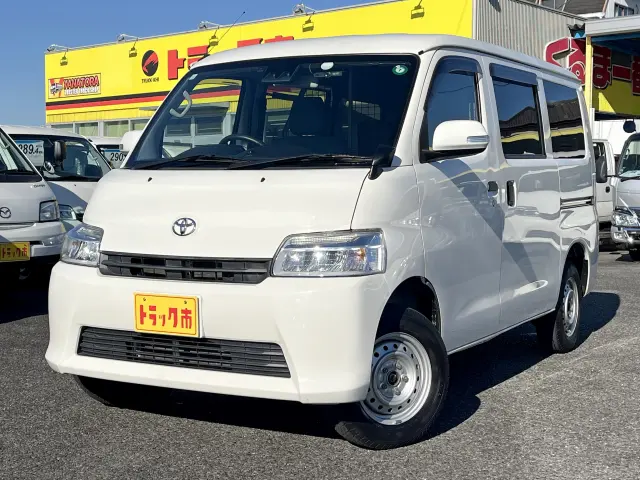 トヨタ タウンエースバン 5BF-S413M(4WD)の写真1