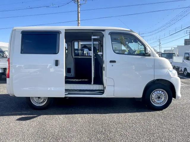 トヨタ タウンエースバン 5BF-S413M(4WD)の写真6