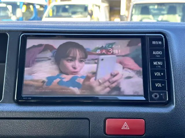 トヨタ ハイエースコミューター QDF-GDH223B(2WD)の写真23