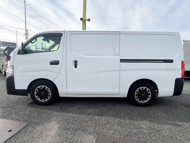 日産 キャラバン 3BF-VR2E26(2WD)の写真3