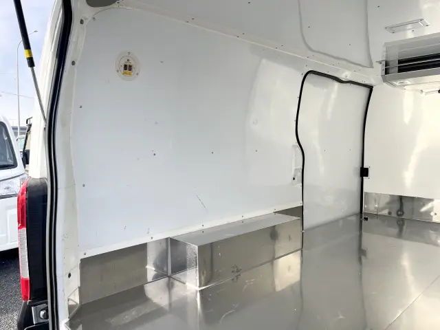 日産 キャラバン 3BF-VR2E26(2WD)の写真12