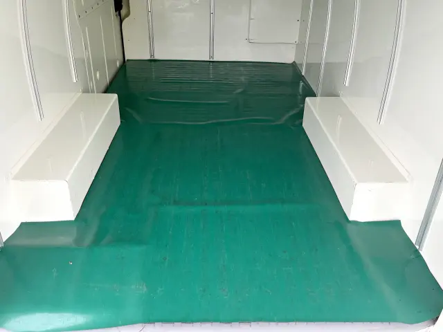 トヨタ ハイエースバン CBF-TRH200V(2WD)の写真14