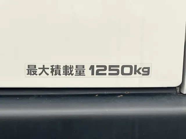 トヨタ ハイエースバン CBF-TRH200V(2WD)の写真17