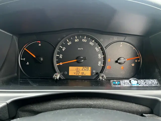 トヨタ ハイエースバン CBF-TRH200V(2WD)の写真32