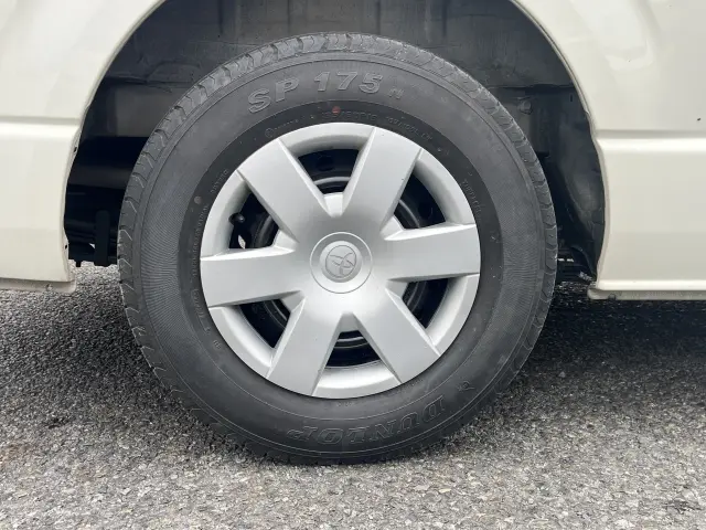 トヨタ ハイエースバン CBF-TRH200V(2WD)の写真41