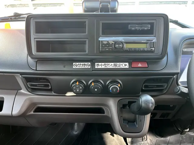 三菱 キャンター 2RG-FBA20(2WD)の写真19