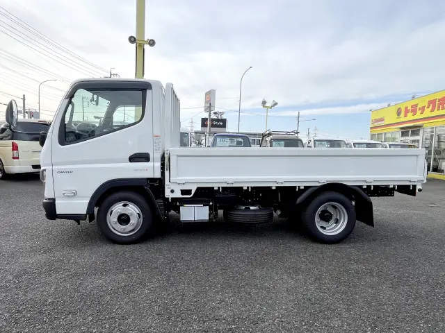 三菱 キャンター 2RG-FBA20(2WD)の写真3