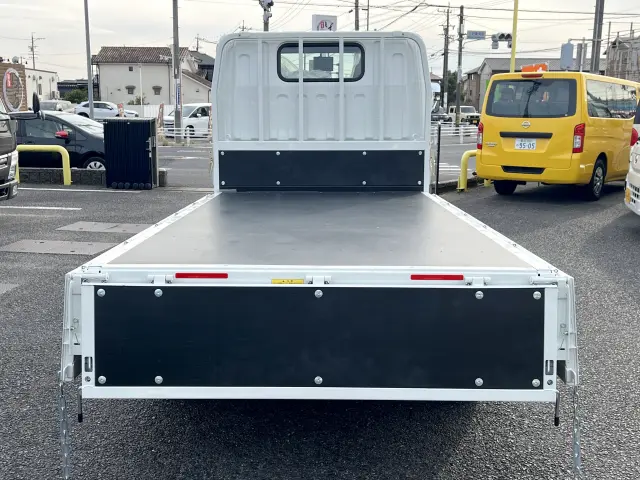 三菱 キャンター 2RG-FBA20(2WD)の写真8