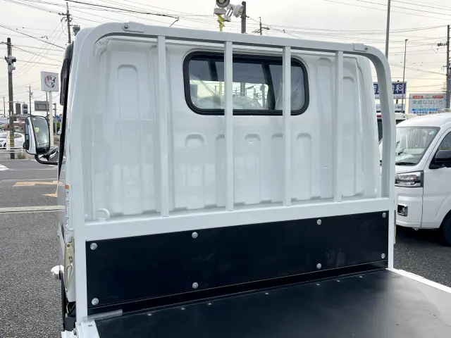 三菱 キャンター 2RG-FBA20(2WD)の写真11