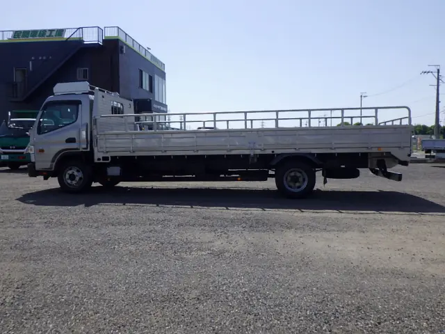 三菱 キャンター 2PG-FED90(2WD)の写真4