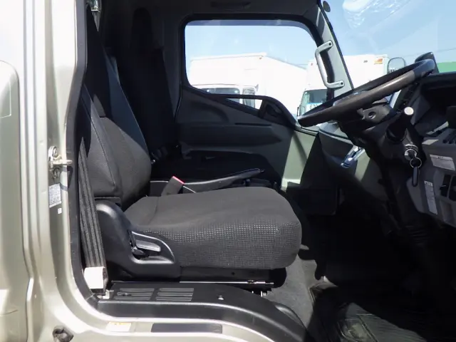 三菱 キャンター 2PG-FED90(2WD)の写真11