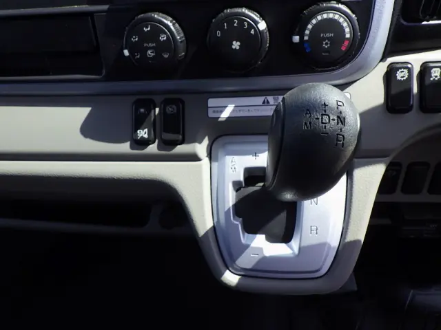 三菱 キャンター 2PG-FED90(2WD)の写真14