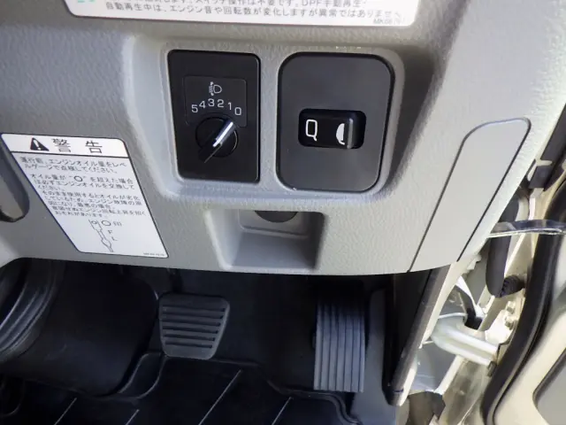 三菱 キャンター 2PG-FED90(2WD)の写真22