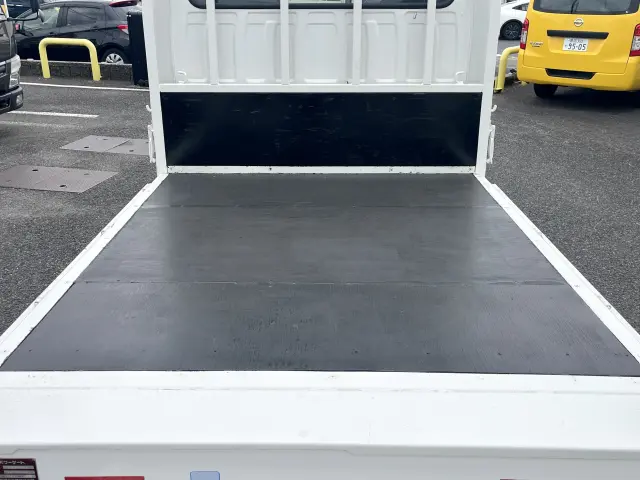 いすゞ エルフ TRG-NJS85A(4WD)の写真10