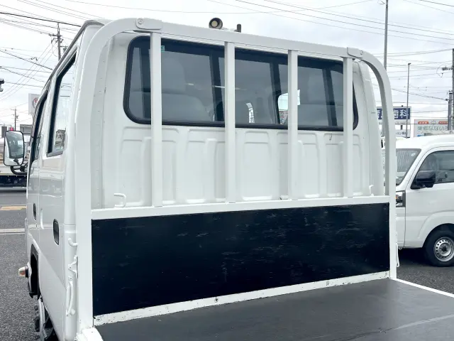 いすゞ エルフ TRG-NJS85A(4WD)の写真12