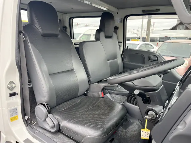 いすゞ エルフ TRG-NJS85A(4WD)の写真18