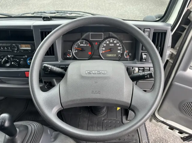 いすゞ エルフ TRG-NJS85A(4WD)の写真20