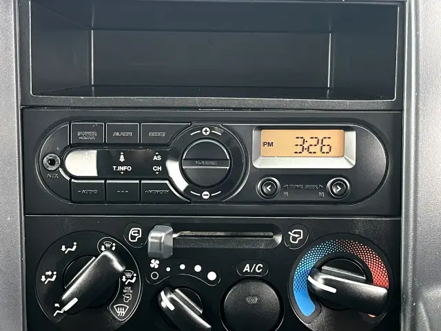 いすゞ エルフ TRG-NJS85A(4WD)の写真23