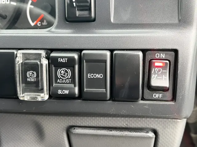 いすゞ エルフ TRG-NJS85A(4WD)の写真26