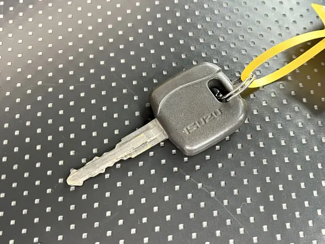 いすゞ エルフ TRG-NJS85A(4WD)の写真34