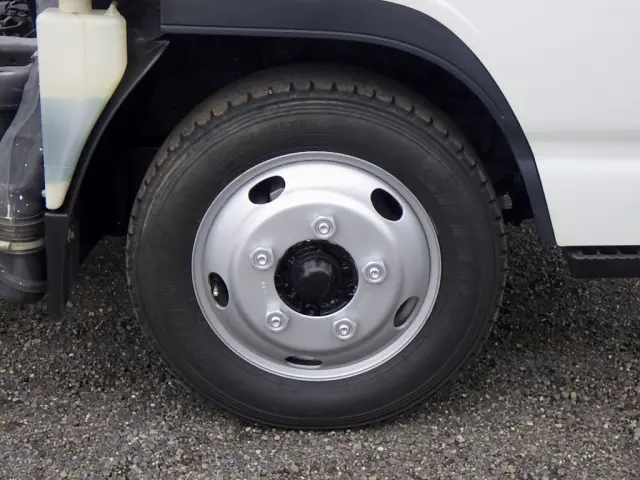 いすゞ エルフ TKG-NJR85AD(2WD)の写真19