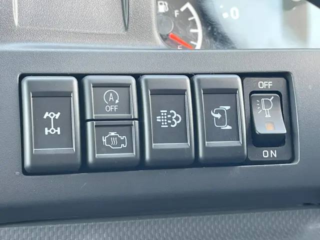 いすゞ エルフ 2RG-NHS88A(4WD)の写真29