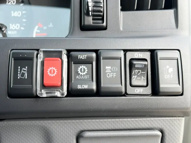 いすゞ エルフ 2RG-NHS88A(4WD)の写真30