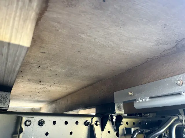 いすゞ エルフ 2RG-NHS88A(4WD)の写真40