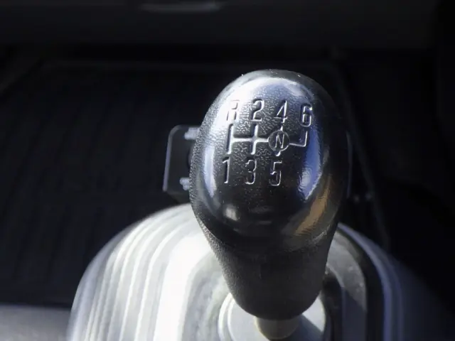 いすゞ フォワード TKG-FRR90S1(2WD)の写真12