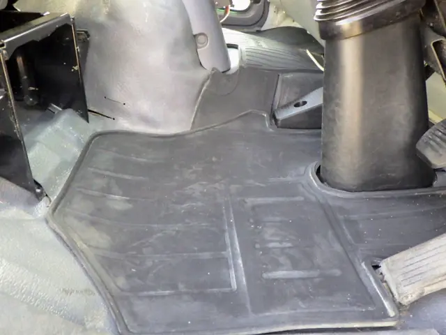 いすゞ フォワード TKG-FRR90S1(2WD)の写真21