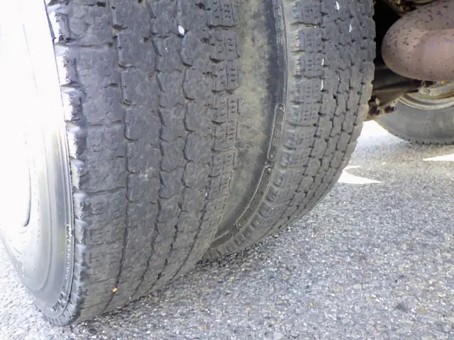 いすゞ フォワード TKG-FRR90S1(2WD)の写真31