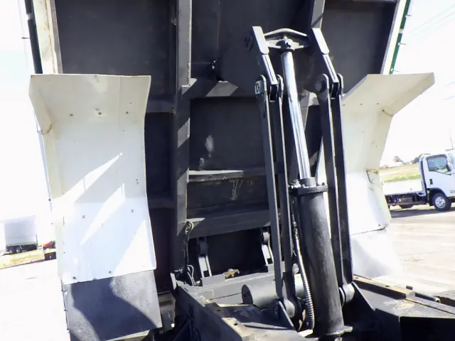 いすゞ フォワード TKG-FRR90S1(2WD)の写真40