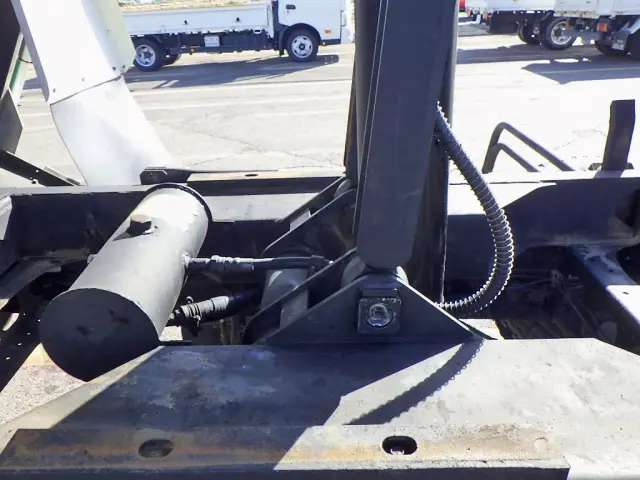 いすゞ フォワード TKG-FRR90S1(2WD)の写真41