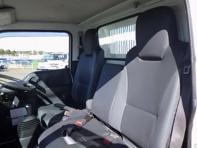 いすゞ エルフ 2RG-NKR88AD(2WD)の写真10