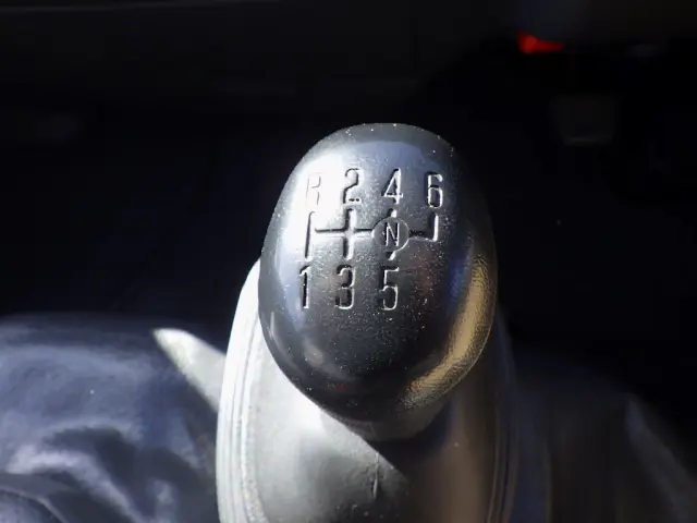 いすゞ エルフ 2RG-NKR88AD(2WD)の写真13