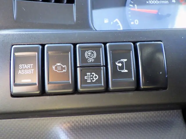 いすゞ エルフ 2RG-NKR88AD(2WD)の写真19