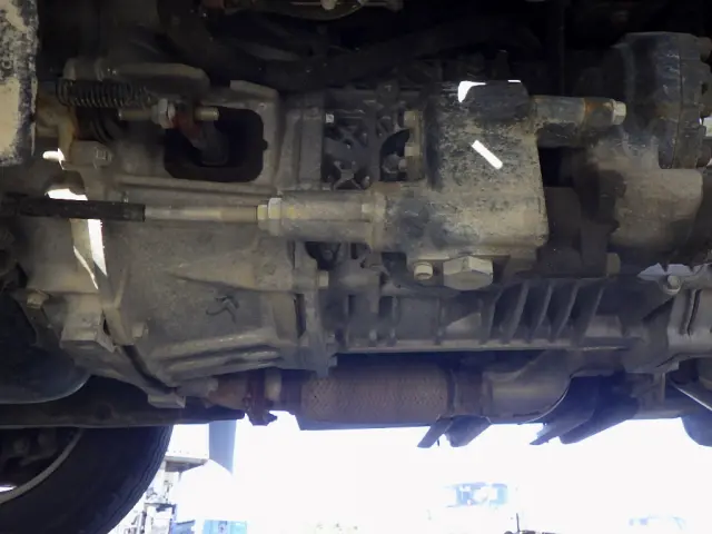 いすゞ エルフ 2RG-NKR88AD(2WD)の写真26