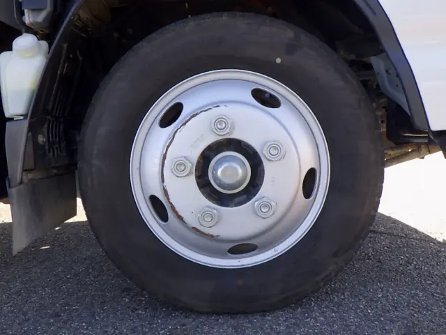 いすゞ エルフ 2RG-NKR88AD(2WD)の写真28