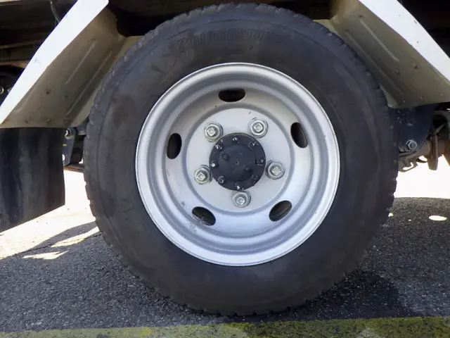 いすゞ エルフ 2RG-NKR88AD(2WD)の写真29