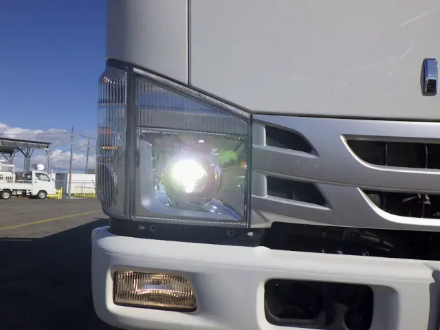 いすゞ エルフ 2RG-NKR88AD(2WD)の写真34