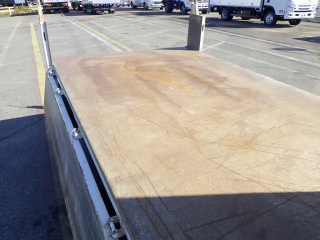 いすゞ エルフ 2RG-NKR88AD(2WD)の写真38