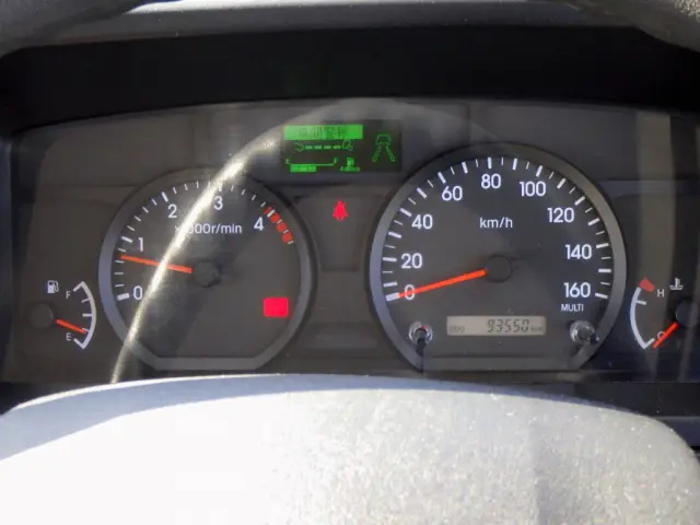 いすゞ エルフ 2RG-NKR88AD(2WD)の写真49