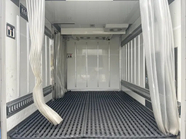 トヨタ ダイナ 2DG-GDY231(2WD)の写真9