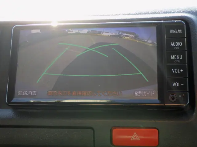 トヨタ ハイエースコミューター QDF-GDH223B(2WD)の写真18