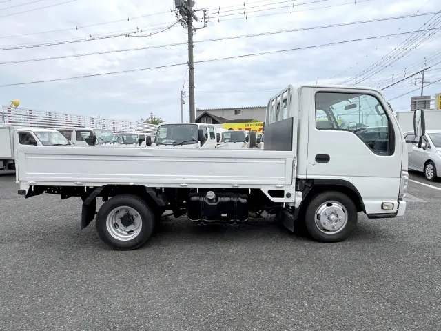 いすゞ エルフ TPG-NJR85A(2WD)の写真4