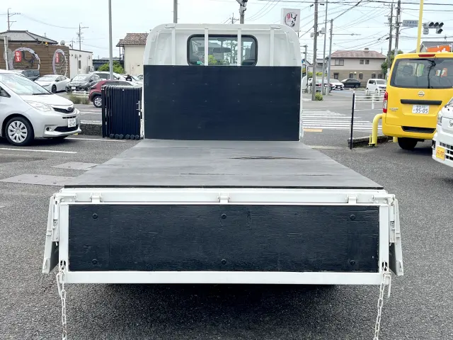 いすゞ エルフ TPG-NJR85A(2WD)の写真8