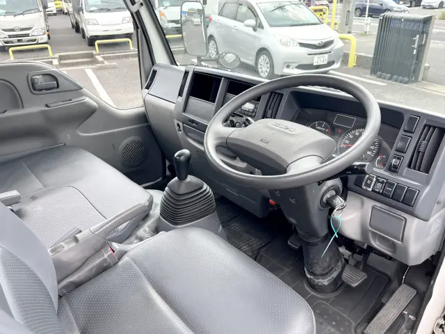 いすゞ エルフ TPG-NJR85A(2WD)の写真13
