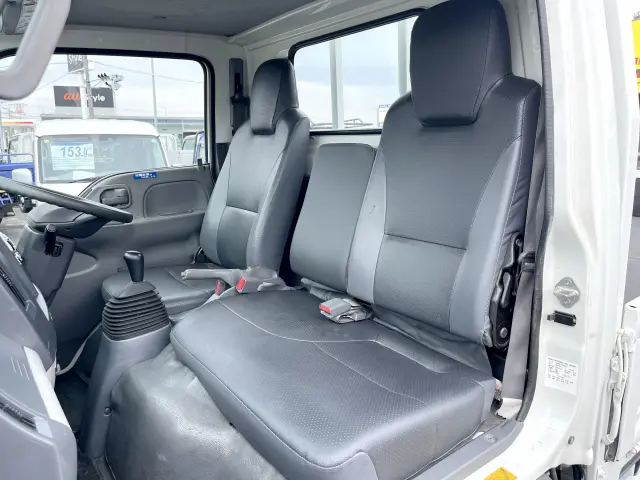 いすゞ エルフ TPG-NJR85A(2WD)の写真15
