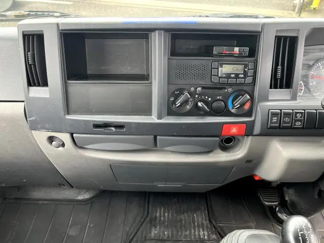 いすゞ エルフ TPG-NJR85A(2WD)の写真18